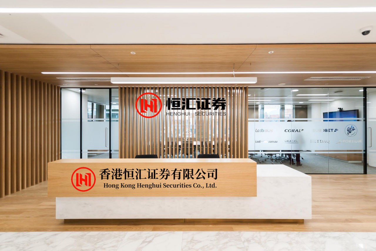 金御网 注意｜钻心的疼！11岁女孩手指肿成小胡萝卜，医生：再晚可能要截指......